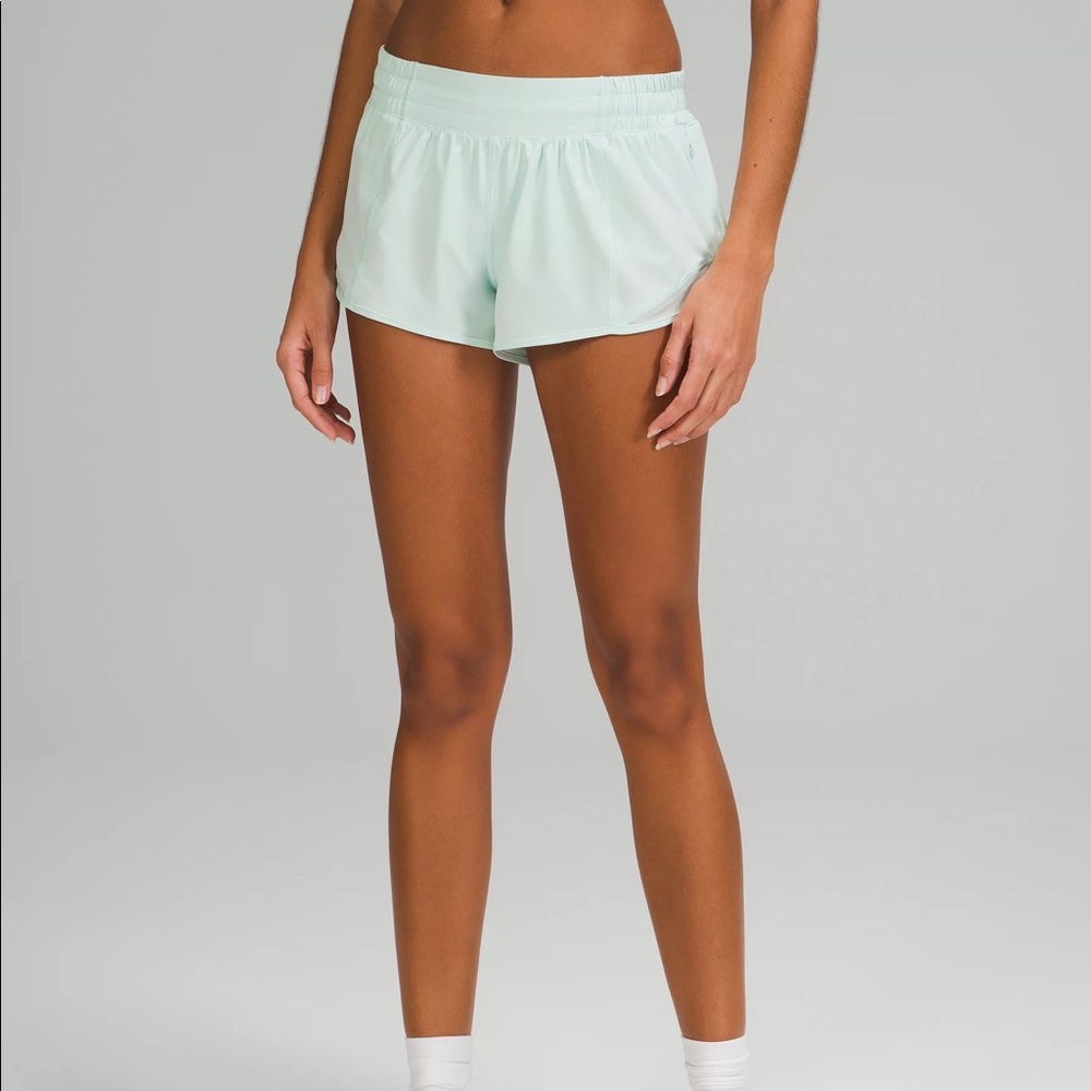 Lululemon Hotty Hot Low-Rise Lined Short 4" Delicate Mint
